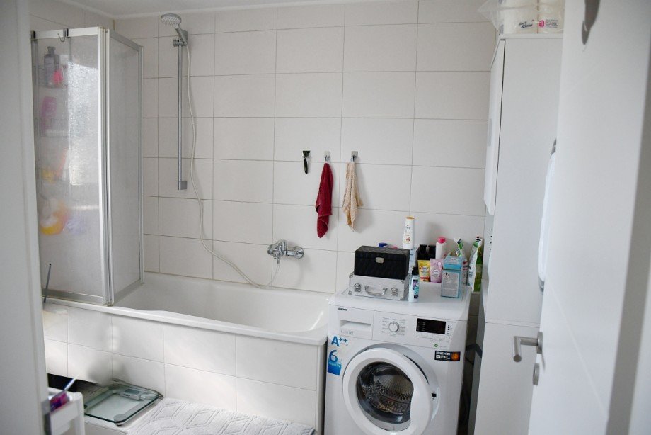 Tageslichtbad Souterrain Mehrfamilienhaus Darmstadt-Wixhausen
