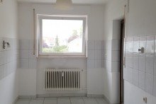 3 Zi. Whg.   K�che **VERKAUFT** Solides 21-Parteienhaus in Darmstadt-Wixhausen, auf 1.719 m� Grundst�ck