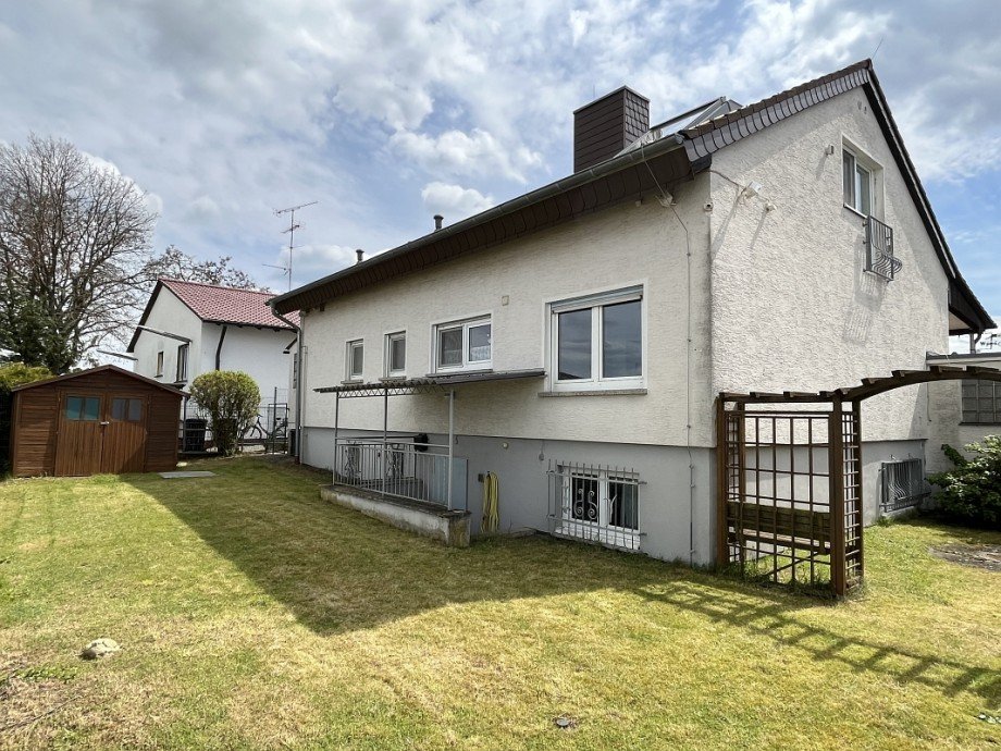 Hausansicht Gartenseite Haus B�ttelborn-Worfelden