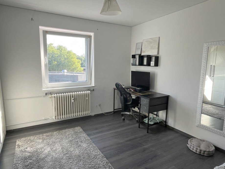 Kind Etagenwohnung Darmstadt-Kranichstein