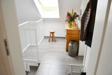 Treppenhaus Wohnung Dachgeschoss **VERKAUFT** Attraktive Kapitalanlage � freistehendes modernes Zweifamilienhaus