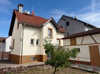 Hauptbild Gemütliches Einfamilienhaus in Darmstadt-Wixhausen – umfassend saniert und modernisiert