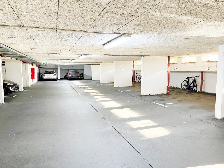 Pkw Stellplatz in der hauseigenen Tiefgarage Etagenwohnung Darmstadt