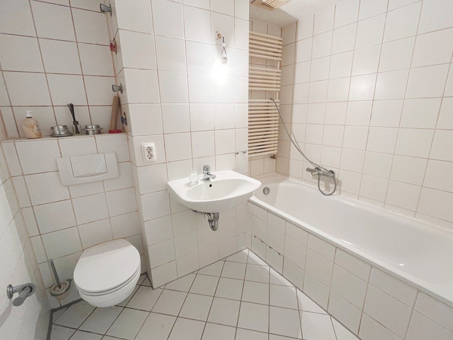 modernes Bad Wohnung Darmstadt-Eberstadt