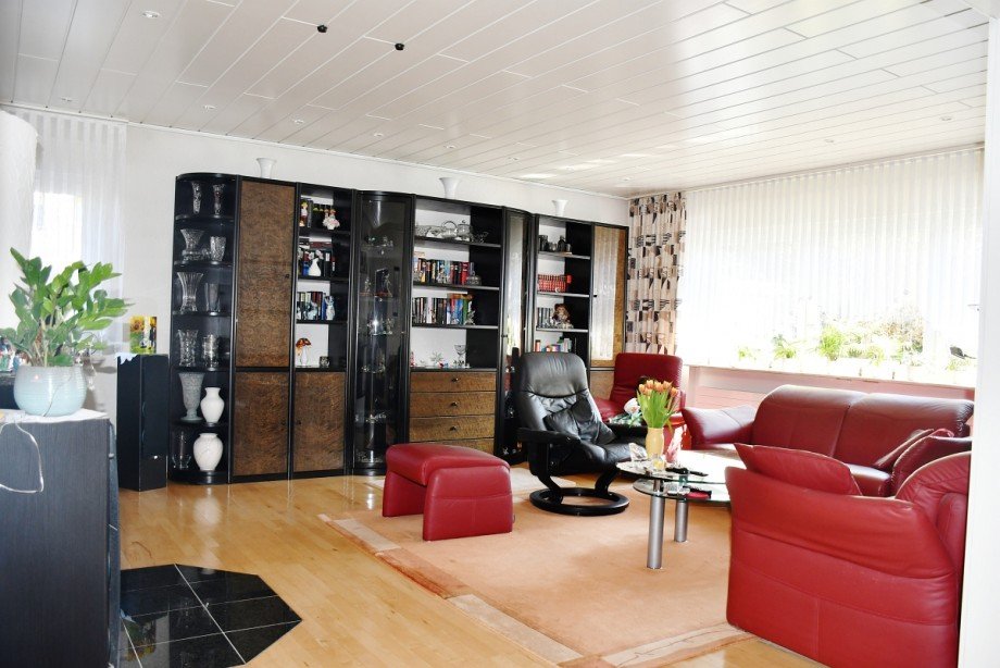 gro�z�giger Wohnbereich.... Einfamilienhaus B�ttelborn-Worfelden