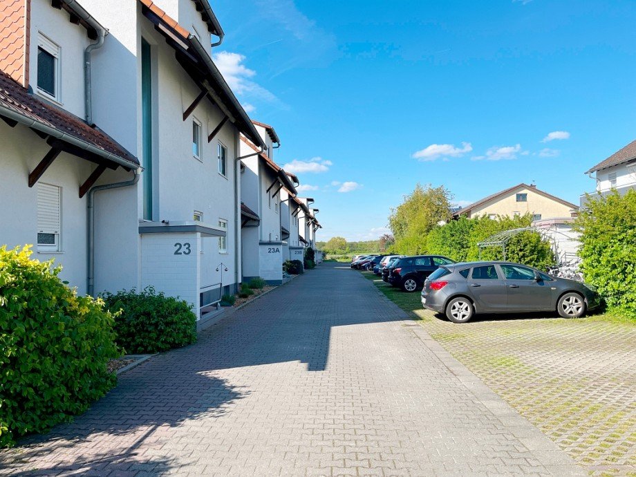 Hauszugang Pkw Stellpl�tze Erdgeschosswohnung Darmstadt-Wixhausen