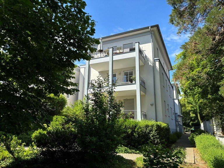 attraktives Wohnensemble Darmstadt Etagenwohnung **VERKAUFT** Attraktive Eigentumswohnung in begehrter Darmst�dter Lage, an der Rosenh�he