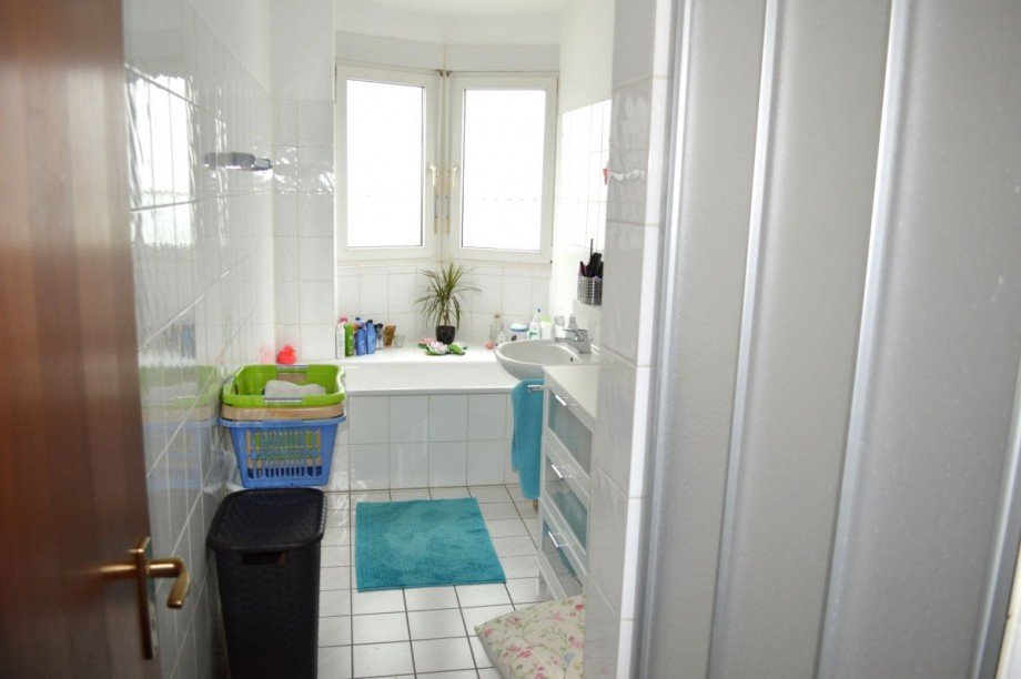 modernes Tageslichtbad Etagenwohnung Ro�dorf