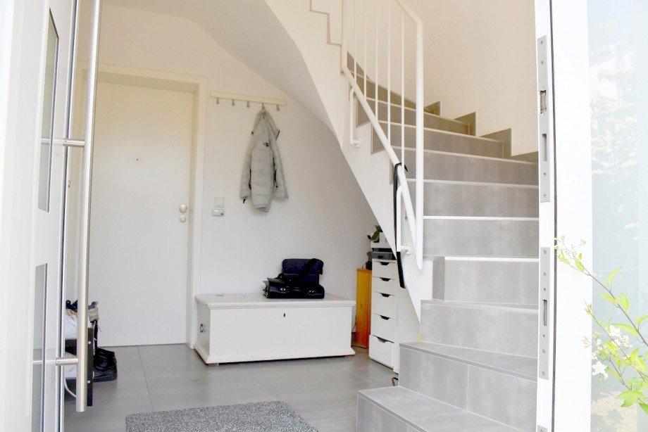 Treppe zum Dachgeschoss Zweifamilienhaus Darmstadt-Wixhausen