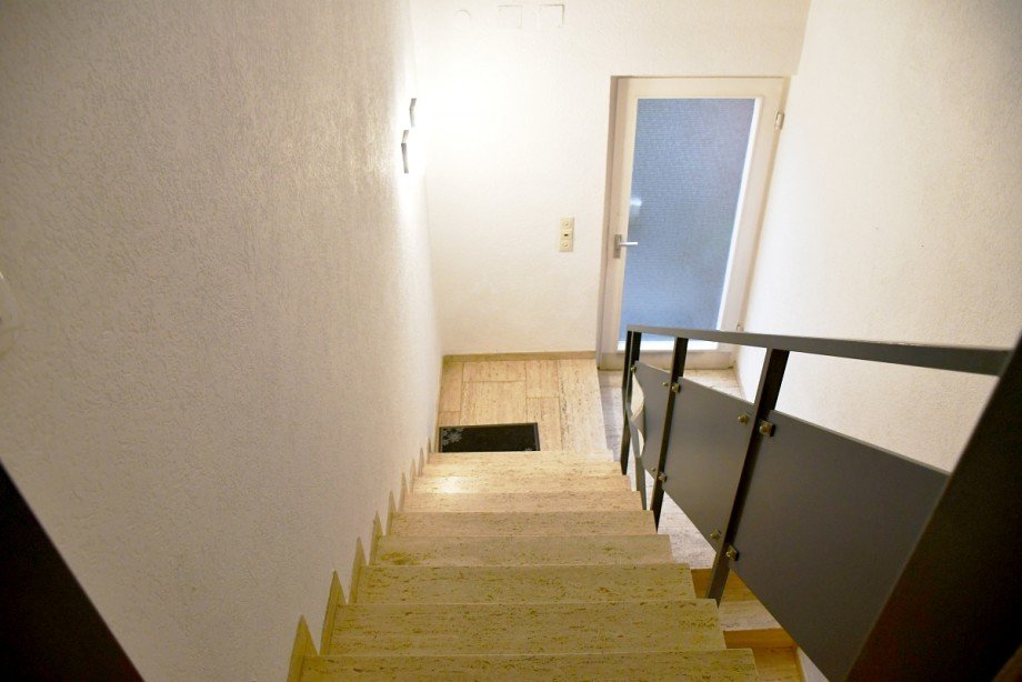 Treppe ins Untergeschoss Einfamilienhaus Ro�dorf