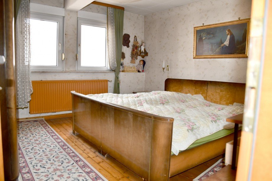 Schlafzimmer Obergeschoss Einfamilienhaus Darmstadt-Arheilgen