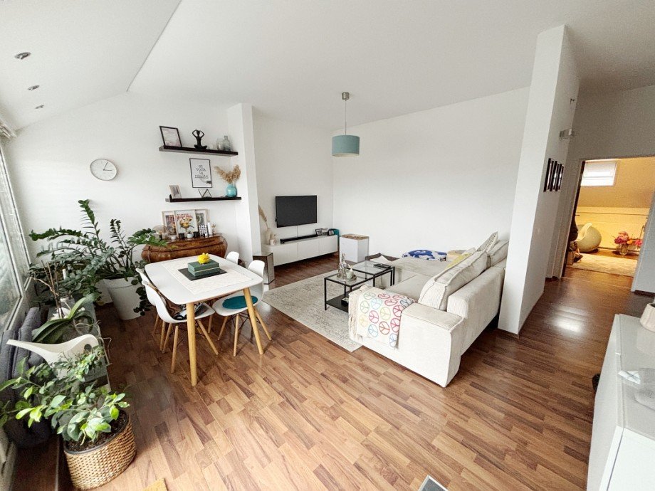 Wohnen/Essen Dachgeschosswohnung Darmstadt