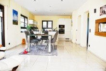Wohnen/Essen/Kochen **VERKAUFT** Charmantes 2-Familienhaus mit herrlichem Grundst�ck