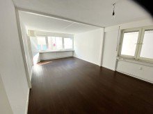B�ro (optional 2 R�ume) **VERMIETET** Moderne ansprechende B�rofl�che