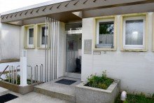 Herzlich Willkommen **RESERVIERT** Architektenbungalow + Einliegerwohnung + separate B�roeinheit in Feldrandlage