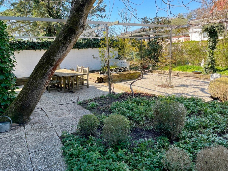 liebevoll angelegter Garten Einfamilienhaus M�hltal-Traisa
