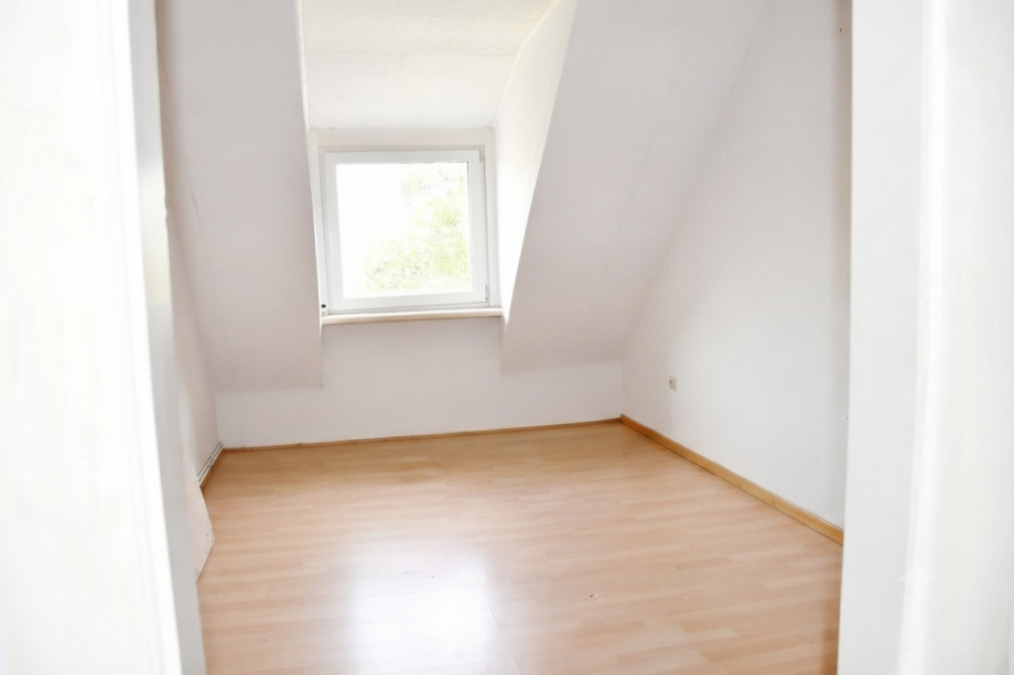 DG - Zimmer Mehrfamilienhaus Darmstadt