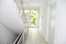 helles Treppenhaus **VERKAUFT** Attraktive Eigentumswohnung in begehrter Darmst�dter Lage, an der Rosenh�he