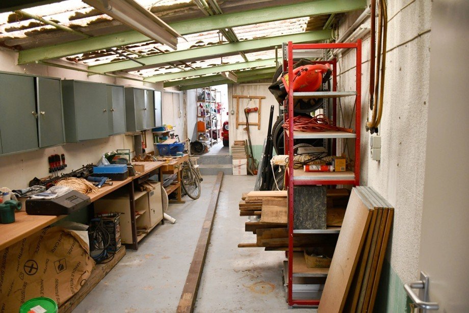 Nebengeb�ude mit Garagenzugang Zweifamilienhaus Seeheim-Jugenheim