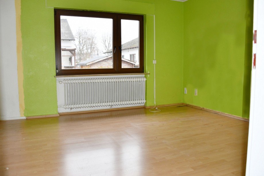 ger�umiges Schlafzimmer Einfamilienhaus Riedstadt-Crumstadt