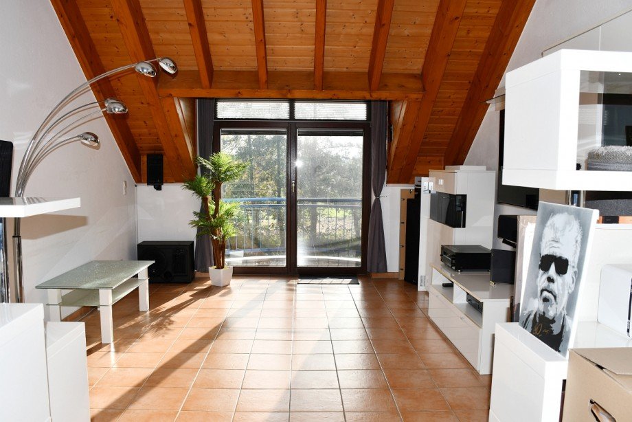 ger�umiger Wohnbereich Maisonettewohnung Pfungstadt