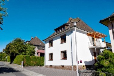 Hauptbild Stilvolles Zweifamilienhaus in Ober-Ramstadt in tipp-topp Zustand