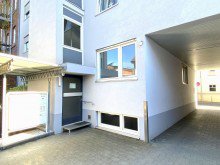 Hauseingang **VERMIETET** Moderne ansprechende B�rofl�che