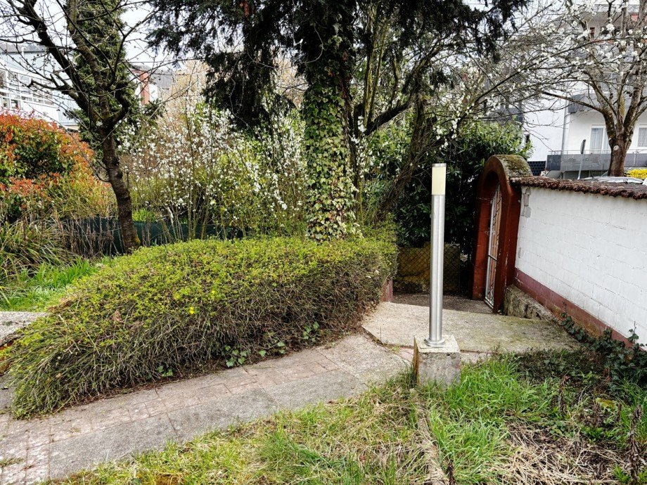 Garten Zweifamilienhaus Seeheim-Jugenheim