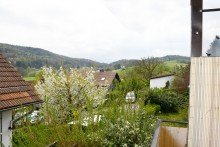 herrlicher Fernblick vom Balkon **VERKAUFT** Einfamilienhaus mit ca. 100 m� Wfl. auf einer Ebene zuz. wohnraumm��ig ausgebautes UG