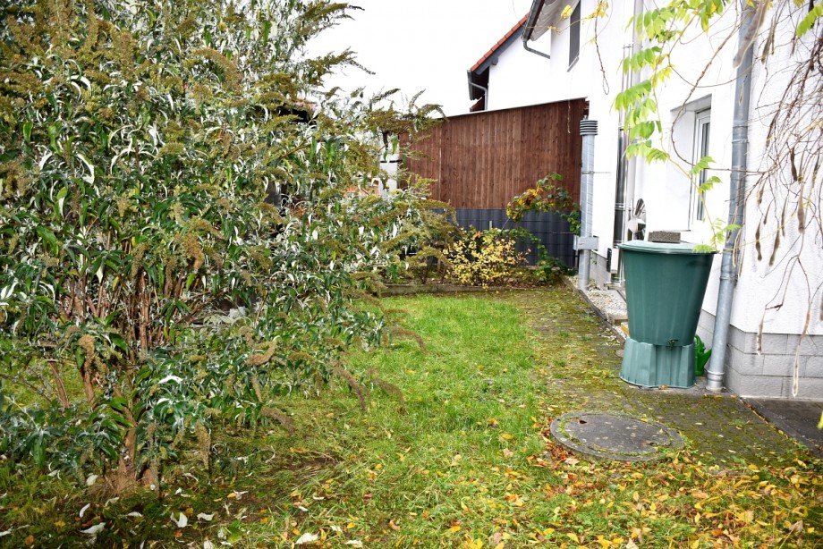 Garten Doppelhaush�lfte Reinheim