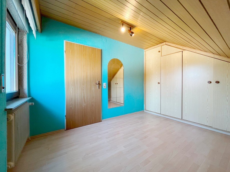 Zimmer Dachgeschoss Einfamilienhaus Riedstadt-Crumstadt