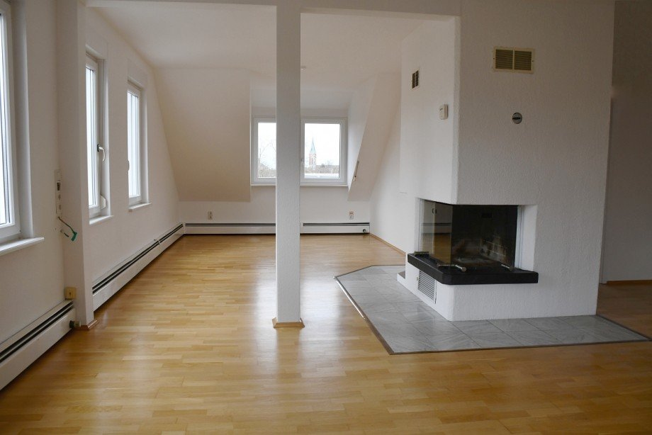 heller Wohnbereich Dachgeschosswohnung Darmstadt