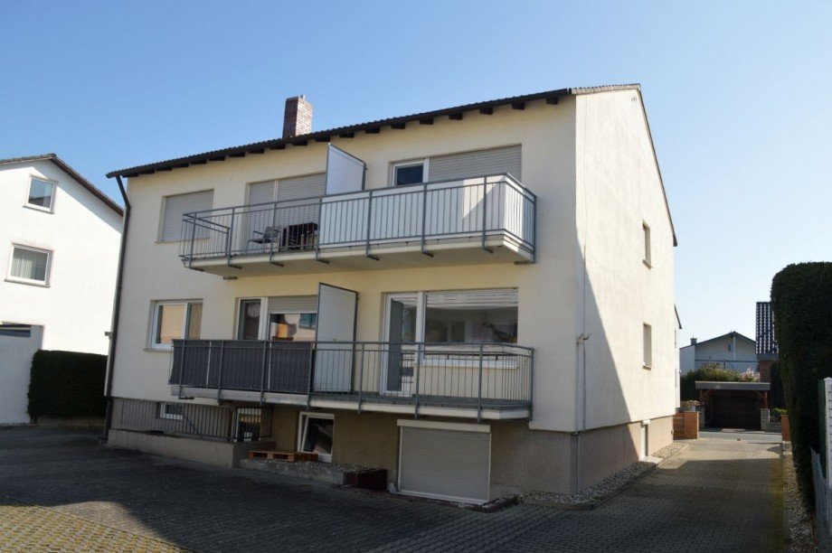 4 Hausansicht Balkon Erdgeschosswohnung Weiterstadt-Gr�fenhausen