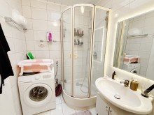 ... mit Dusche **VERMIETET** Attraktive 3-Zimmer-Wohnung mit Sonnenloggia und Pkw-Stellplatz