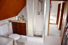 ... und Dusche **VERKAUFT** Charmantes Einfamilienhaus mit Gartenparadies in Seeheim
