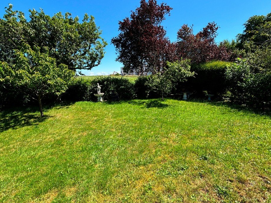 herrlicher Garten Bungalow Messel