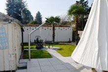 Teilansicht Grundst�ck Attraktives 1.344 m� gro�es Grundst�ck / Abriss mit vielseitig nutzbarer Bebauung