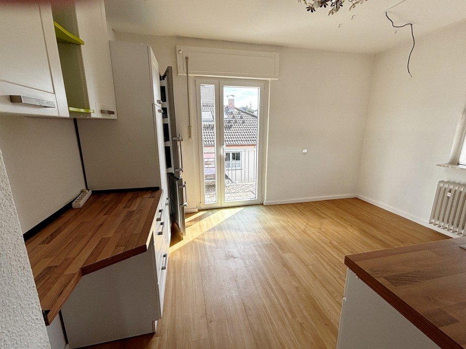 K�che mit Balkonzugang Etagenwohnung Messel