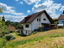 Hausansicht Gartenseite **VERKAUFT** Bezauberndes Einfamilienhaus in naturnaher Lage