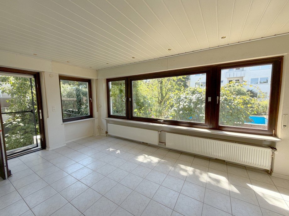 Wohnbereich mit Gartenzugang Zweifamilienhaus Seeheim-Jugenheim