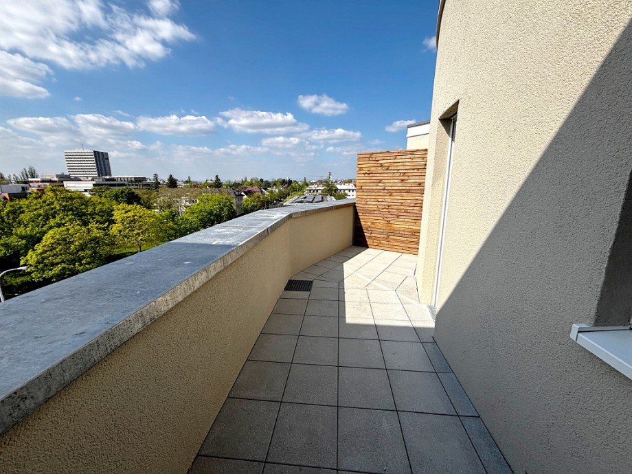 sonnige Dachterrasse Dachgeschosswohnung Darmstadt
