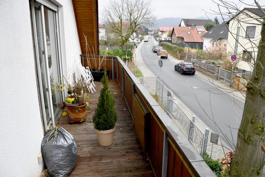Sonnenbalkon Zweifamilienhaus Bickenbach
