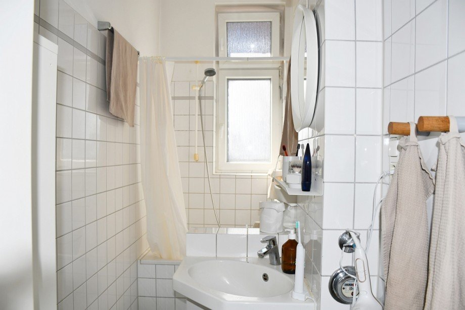 1. OG Tageslichtbad Mehrfamilienhaus Darmstadt