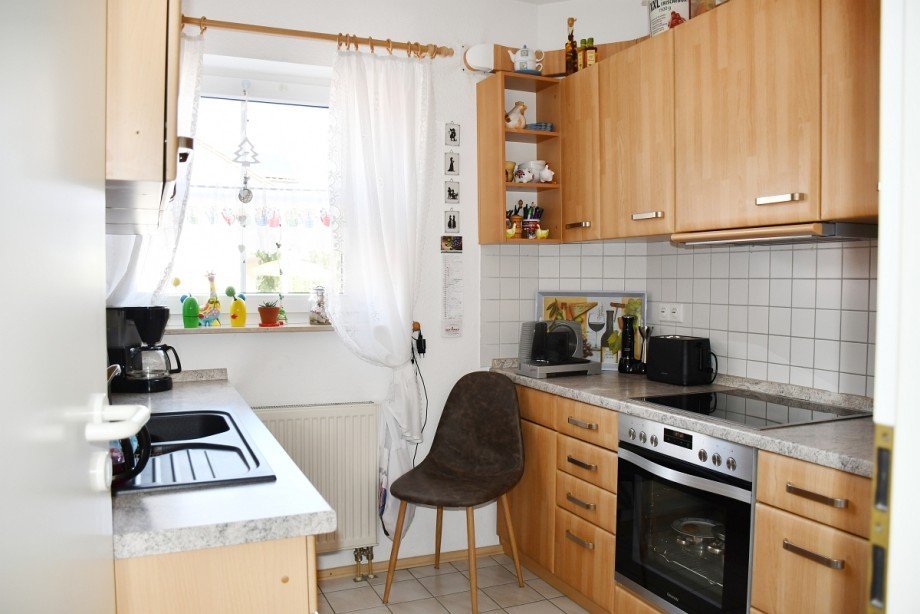 praktische Einbauk�che Dachgeschosswohnung Erbach