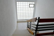 helles Treppenhaus **VERKAUFT** Solides 21-Parteienhaus in Darmstadt-Wixhausen, auf 1.719 m� Grundst�ck