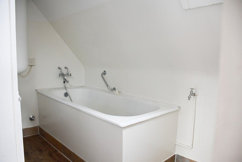 ... mit Wanne Dachgeschoss Haus Darmstadt-Arheilgen