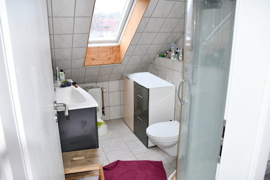 Tageslichtbad Dachgeschoss Einfamilienhaus M�hltal/Nieder-Ramstadt