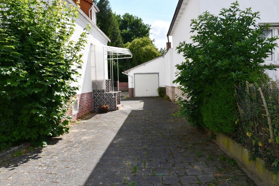 Hauszugang - Hoffl�che Zweifamilienhaus Gro�-Zimmern/Klein-Zimmern