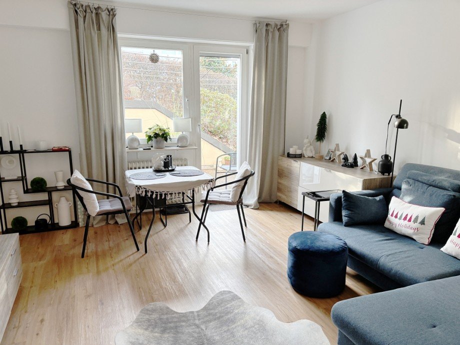 Wohnen/Essen mit Terrassen- u. Gartenzugang Erdgeschosswohnung Ro�dorf