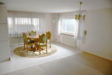 Wohnen/Essen/Kochen Untergeschoss **VERKAUFT** Einfamilienhaus mit ca. 100 m� Wfl. auf einer Ebene zuz. wohnraumm��ig ausgebautes UG